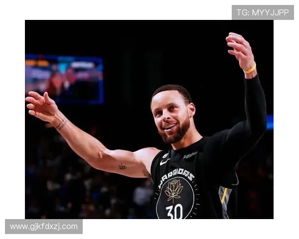 NHL常规赛焦点大战芝加哥黑鹰激战埃德蒙顿油人全力争夺关键胜利