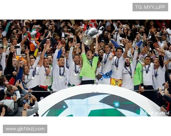 伯纳乌球场五大经典对决回顾：历史与激情交织的足球传奇